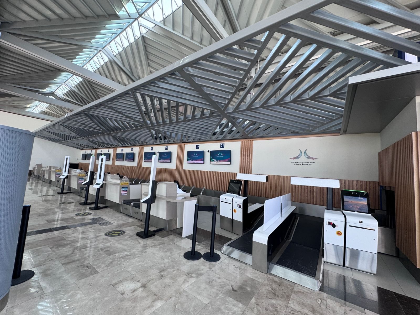 Imagen alargada de contacto